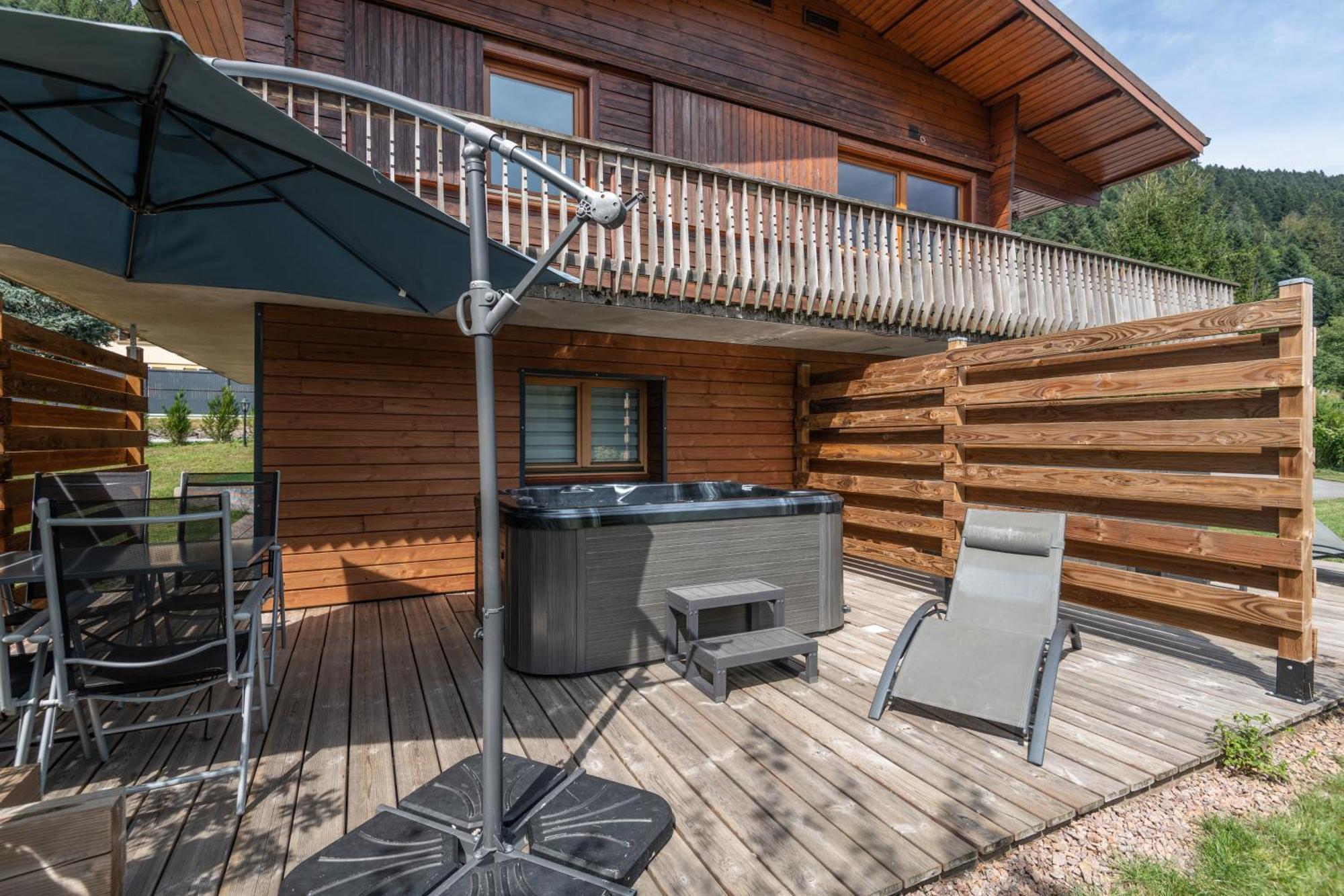 Chalets Du Bouchot & Jacuzzi Privatif Proximite Gerardmer & La Bresse Rochesson Екстер'єр фото
